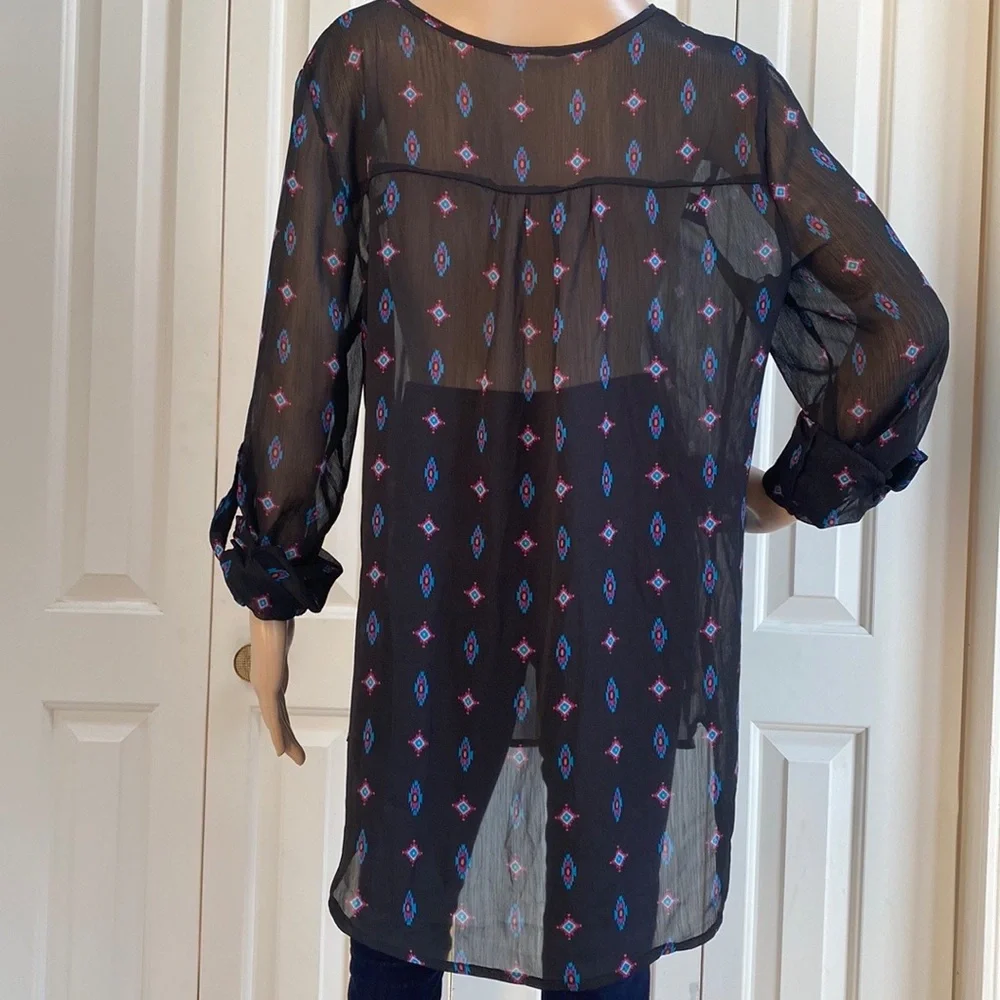 Adorable Womens XL Black Sheer Long Sleeve Blouse. Cute design and style. - Picture 5 of 8